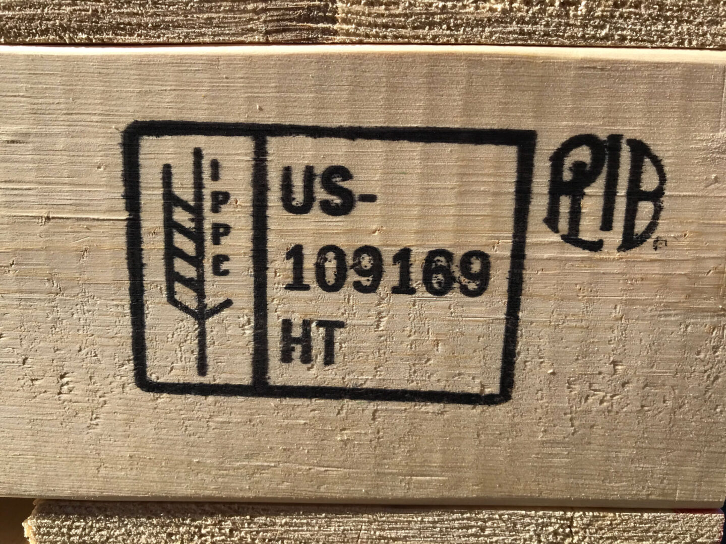 A cardboard box with the us 1 0 9 1 6 9 ht stamp on it.
